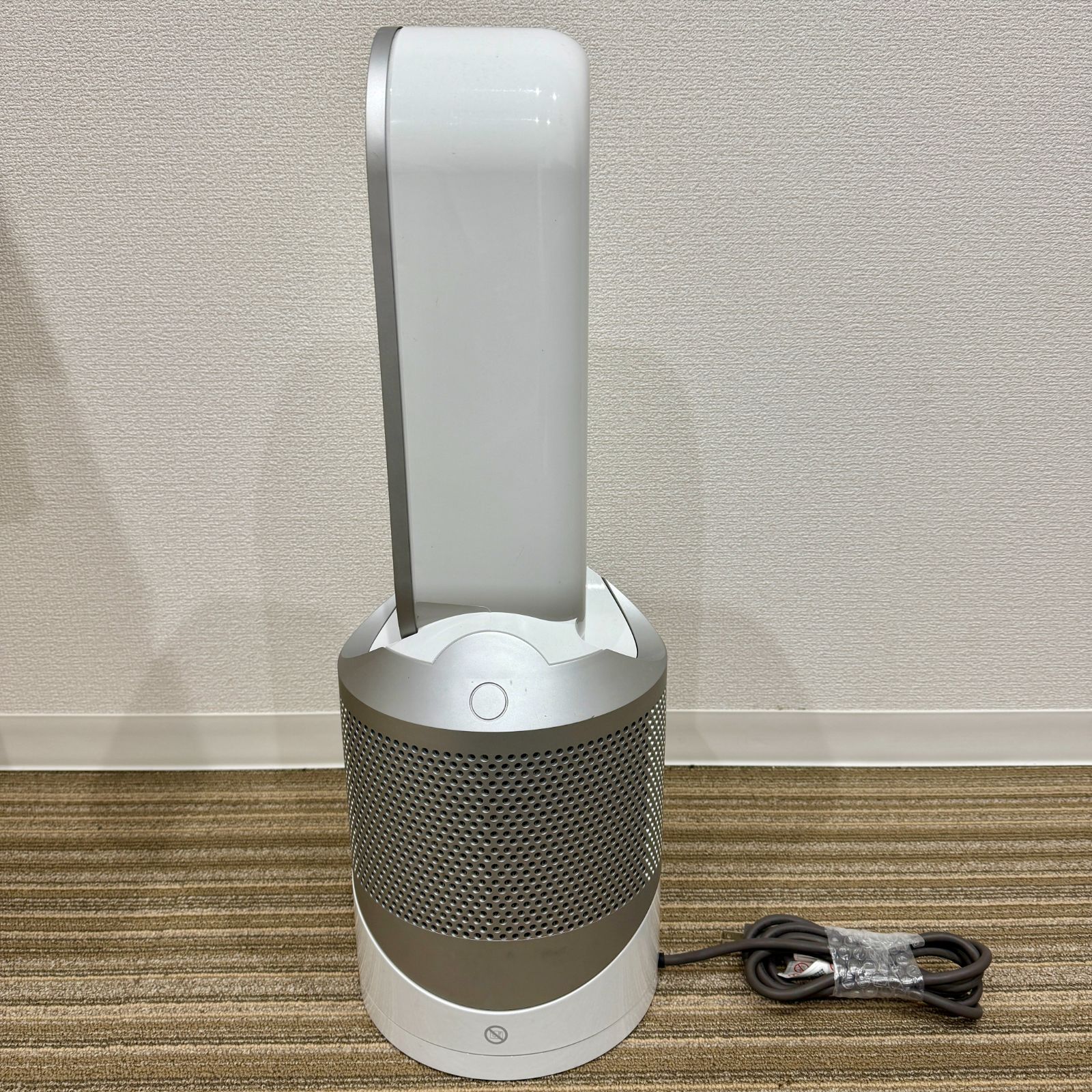 ダイソン 空気清浄機能付ファンヒーター HP01！ リモコン無し Dyson pure hot+cool - メルカリ