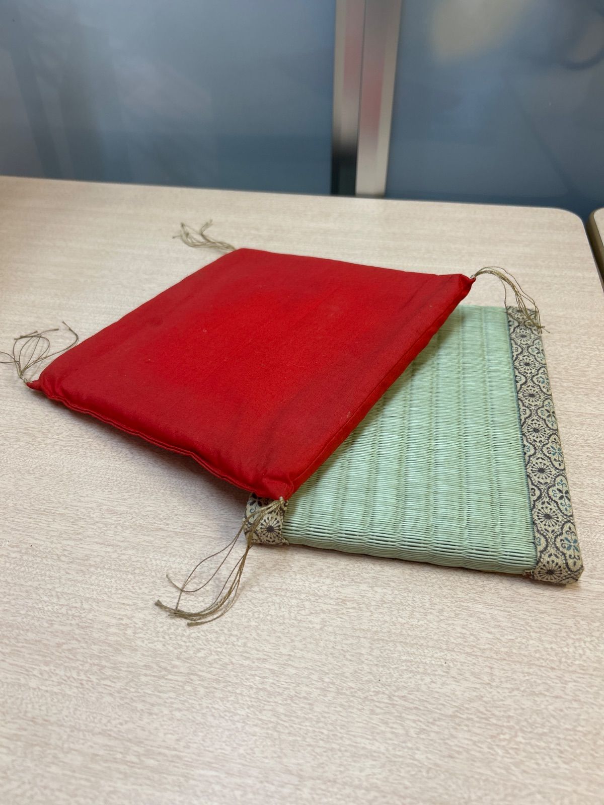 中古】仙台四郎 置物 座布団付き／縁起物／商売繁盛／開運アイテム