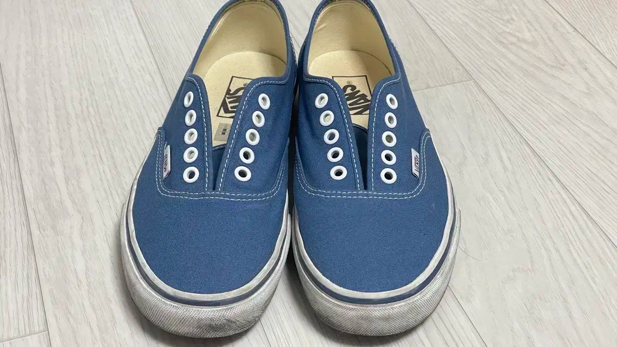 【雷市場（ポンジャン）商品韓国直送】 VANS(バンズ) コアクラシックス オーセンティック ネイビー ブルー 260