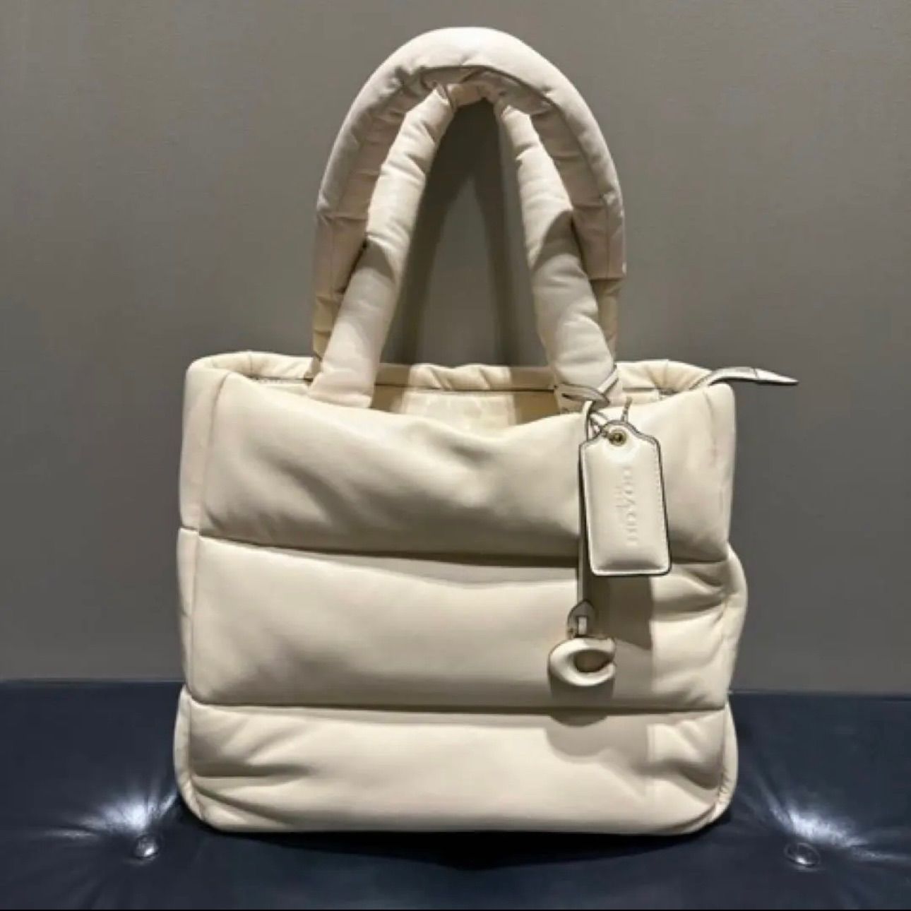 レア！【コーチ百貨店モデル】定価10.5万円☆もこもこピロー トート 
