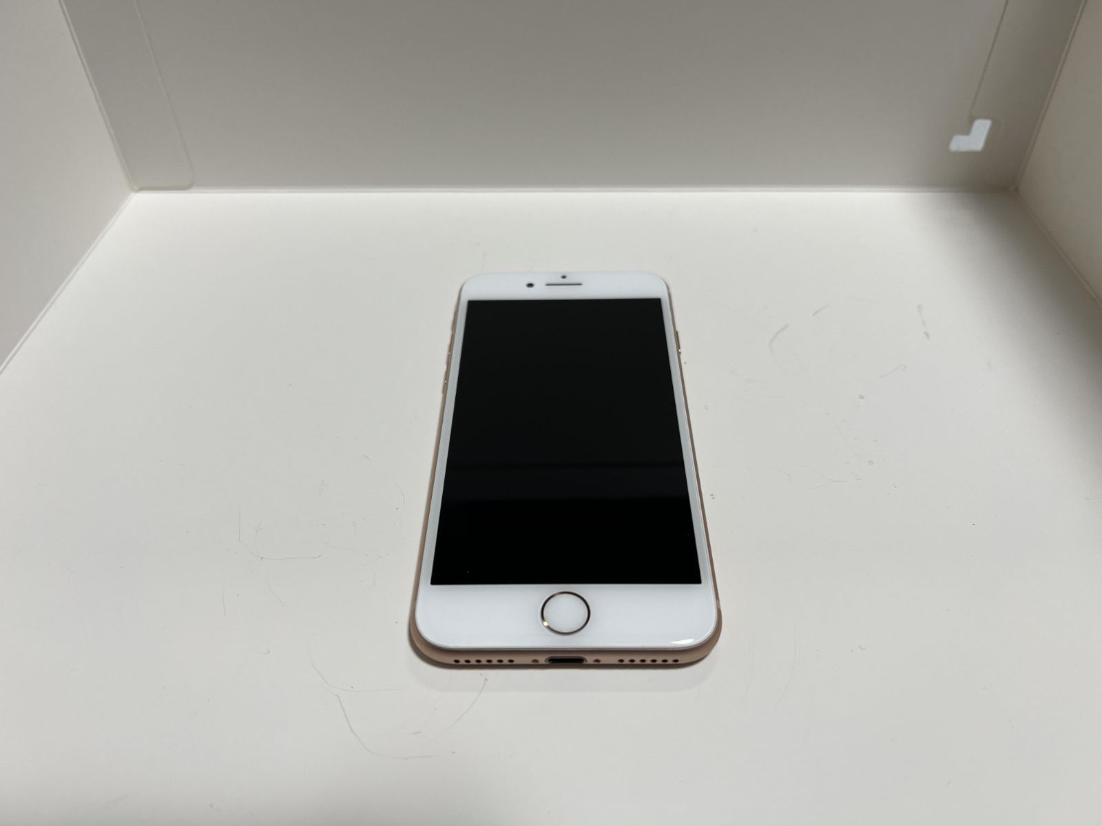 Apple iPhone8 64GB ゴールド - メルカリ
