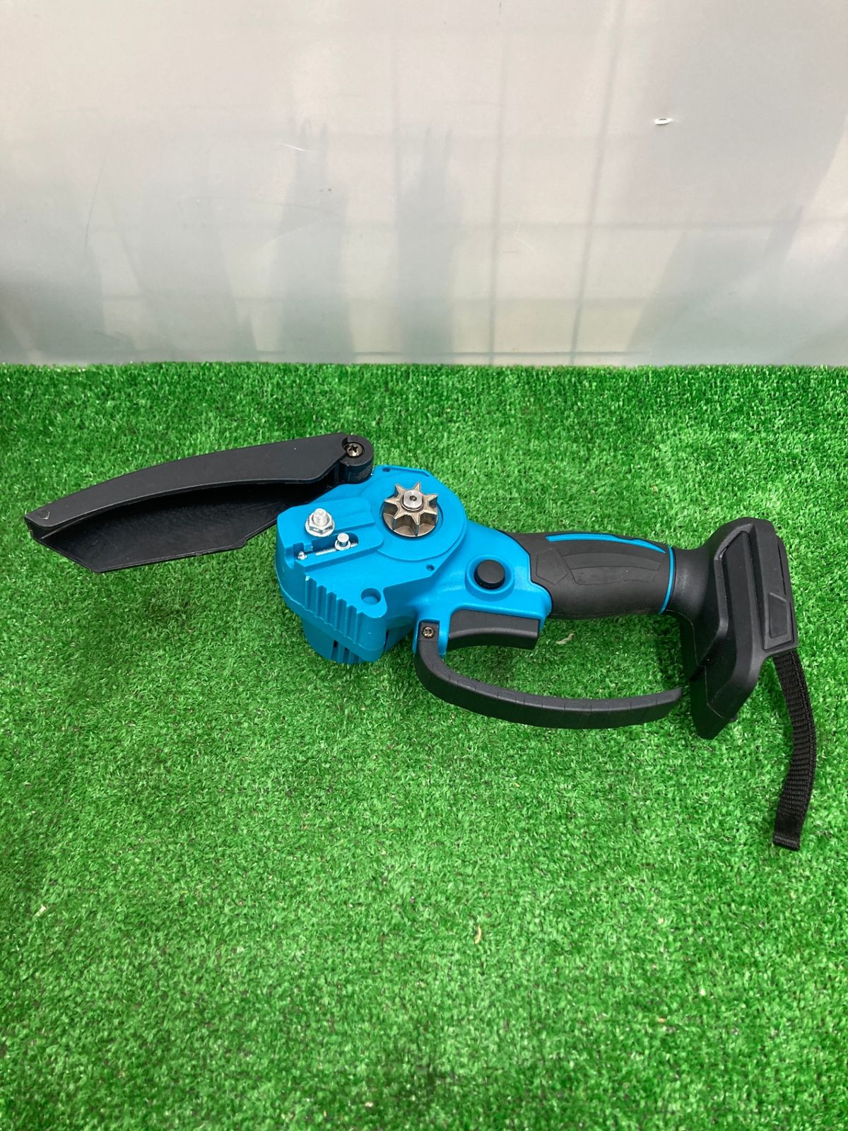 シントウリョウ TY-ZH169 充電式チェーンソー【野田愛宕店】【店頭取引限定】【中古】管理番号：IT312YGRUEVR 中古品】【0922】21V充電式ミニチェーンソー TY-ZH169 IT607SI7BU0K