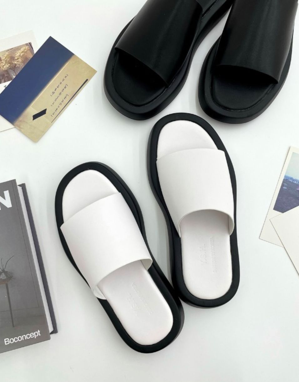 [COSYHARU公式] Black & White Platform Slippers COSYHARU コシハル 公式]ホワイト & ブラック プラットフォーム