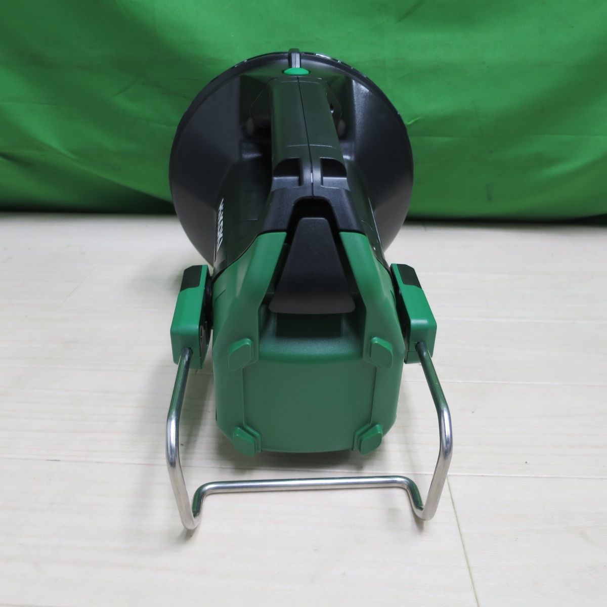 サーチライト UB18DA