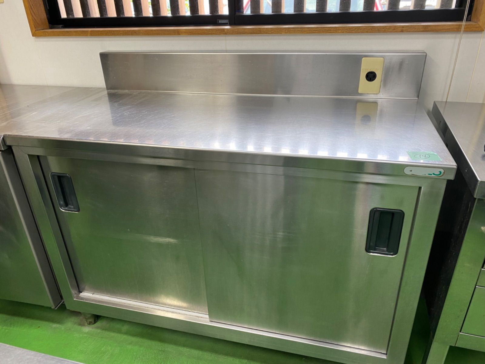 タイムセール送料込！特価品！【中古】タニコー　調理作業台　電源口付き！W1200
