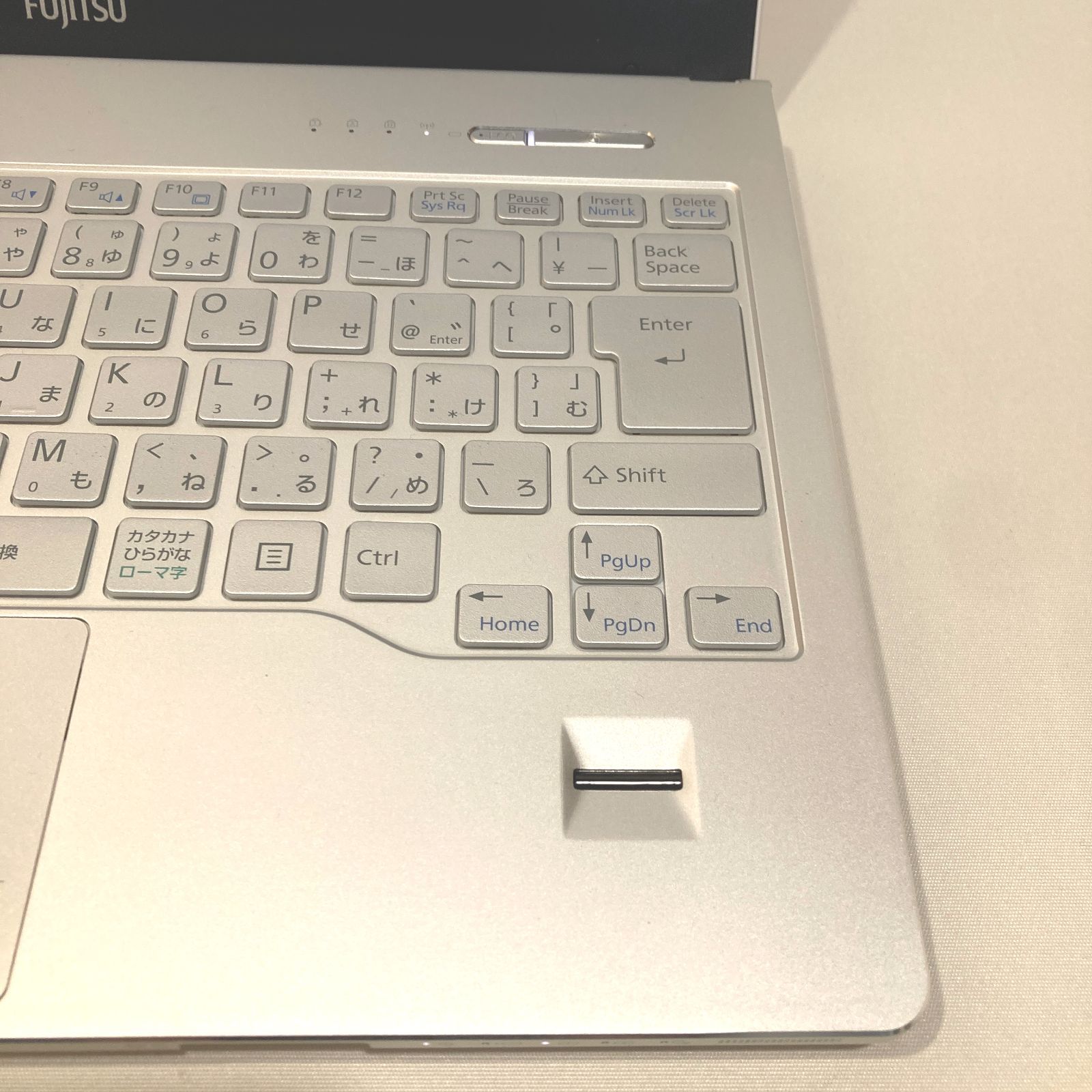 初心者向✨カメラ付・DVD◇シルバー・白◇すぐ使えるノート