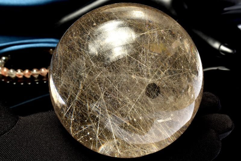 虹入り鉱物内包