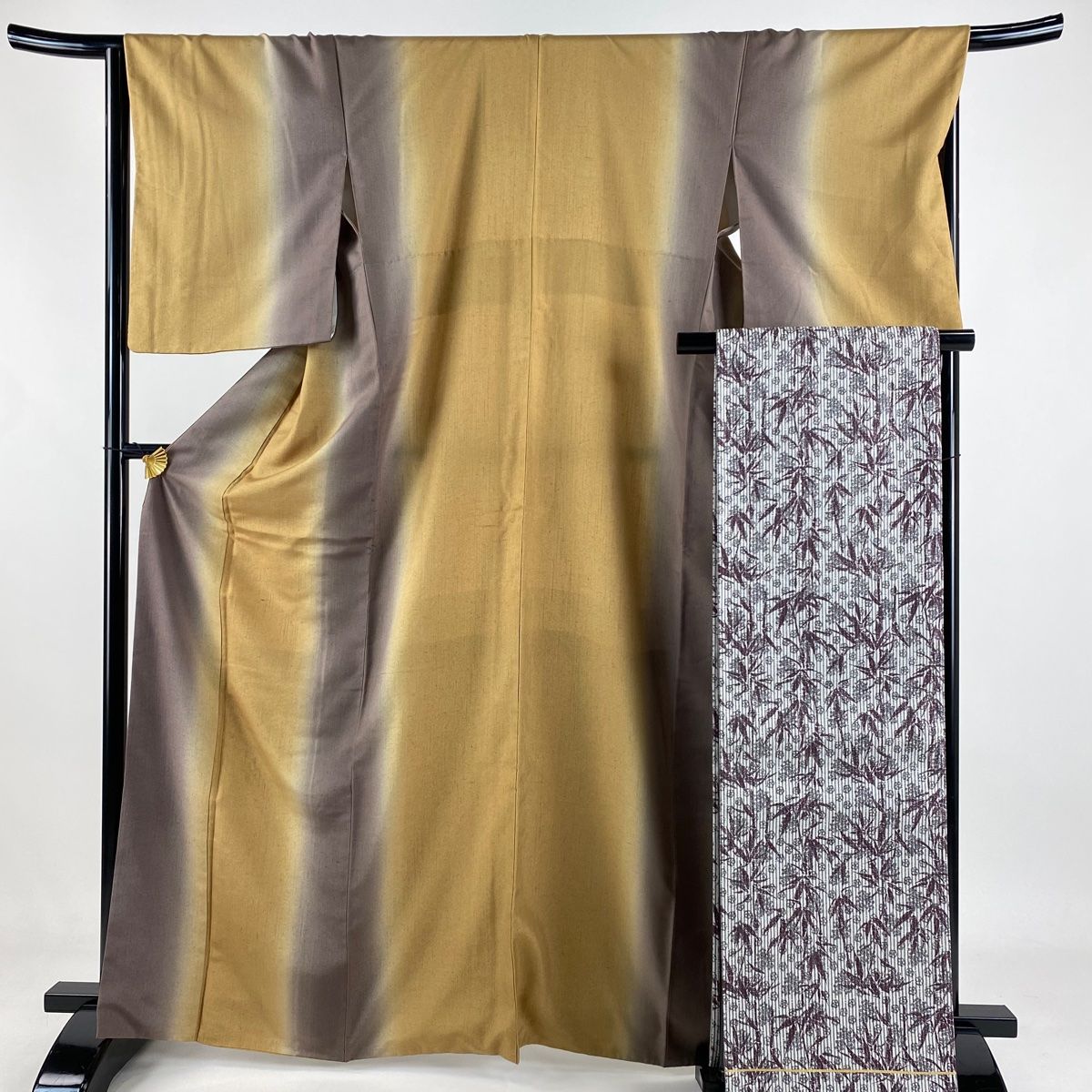 紬 身丈166.5cm 裄丈67cm M 袷 縦ぼかし 黄土色 正絹 秀品