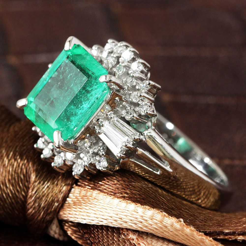 プラチナ pt900 エメラルド0.40ct ダイヤモンド リング指輪 11号半