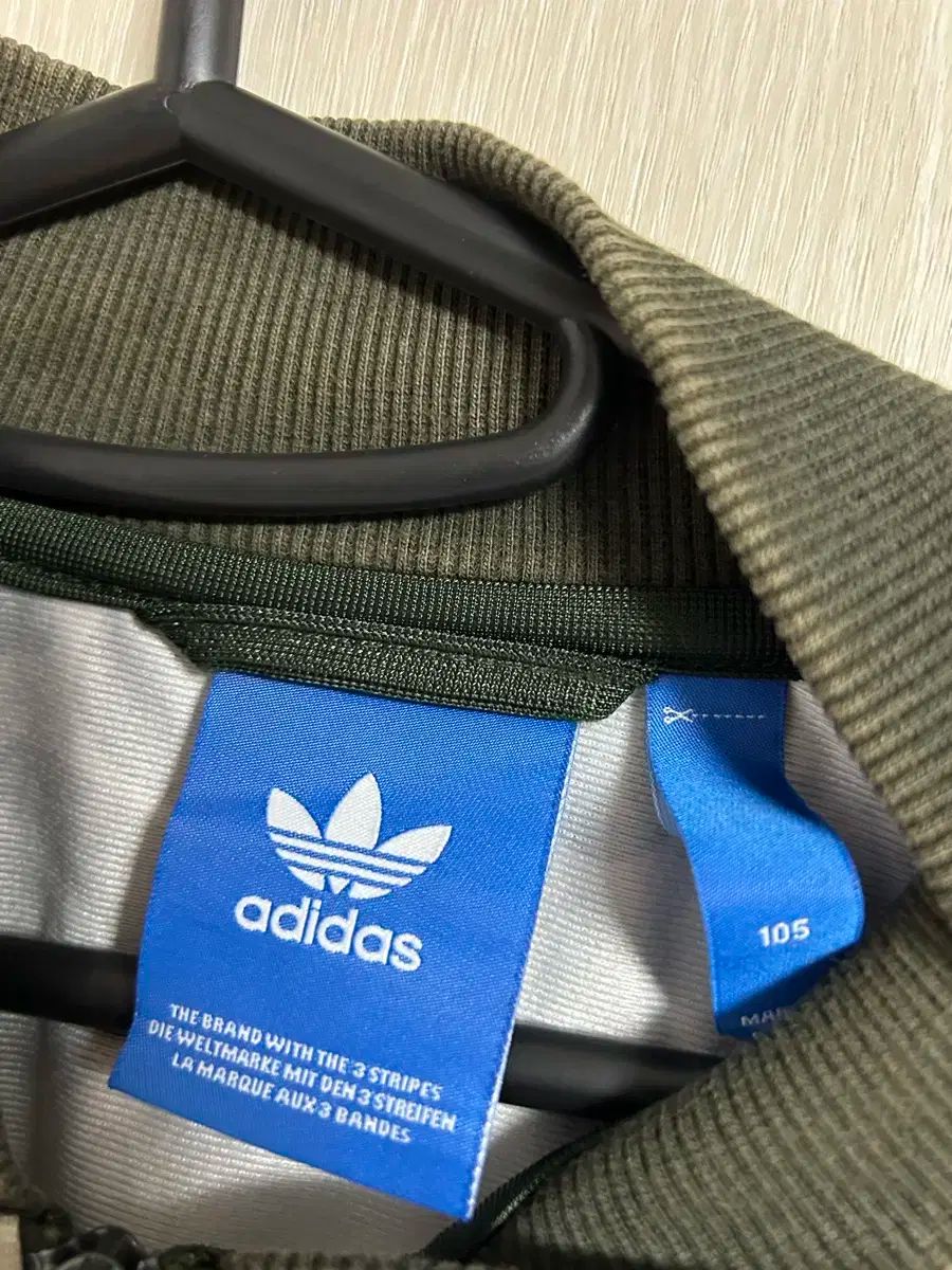 ジャージ 105