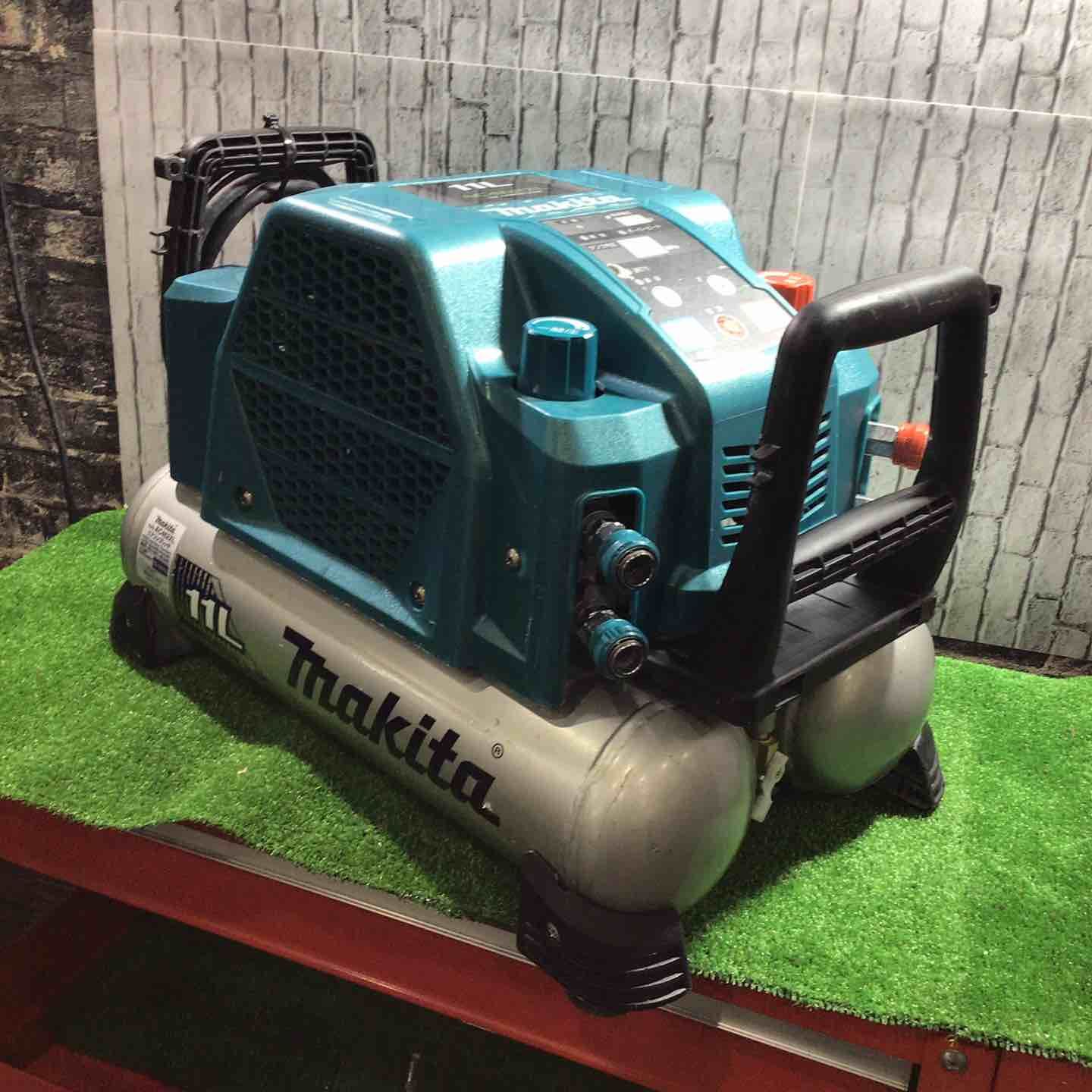マキタ makita 常圧高圧エアコンプレッサー AC462XL 川口店