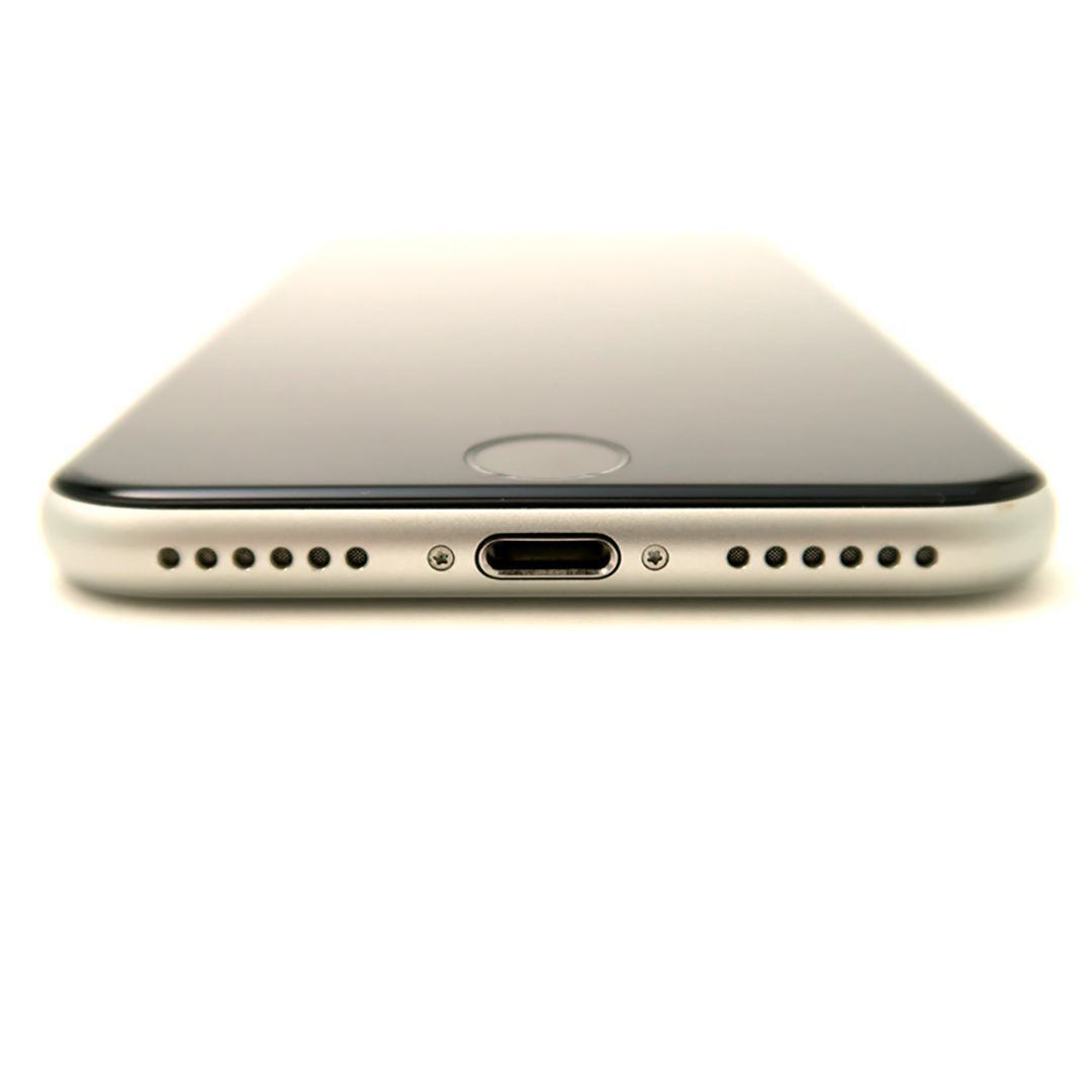 iPhoneSE 第2世代 64GB ホワイト au Bランク - メルカリ
