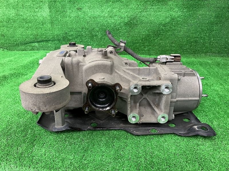 ZRR85W リアリジットデフ・デフギア・リアデフ voxy(デフ -トヨタ 2026