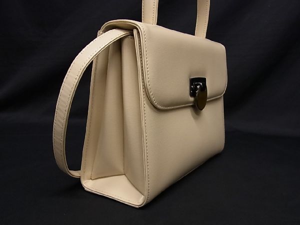 □新品同様□ GIVENCHY ジバンシィ レザー 2WAY クロスボディ 