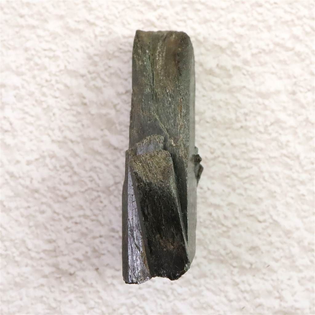 ザギマウンテン産 40mmエジリン輝石 11.33g 榎本通商53516