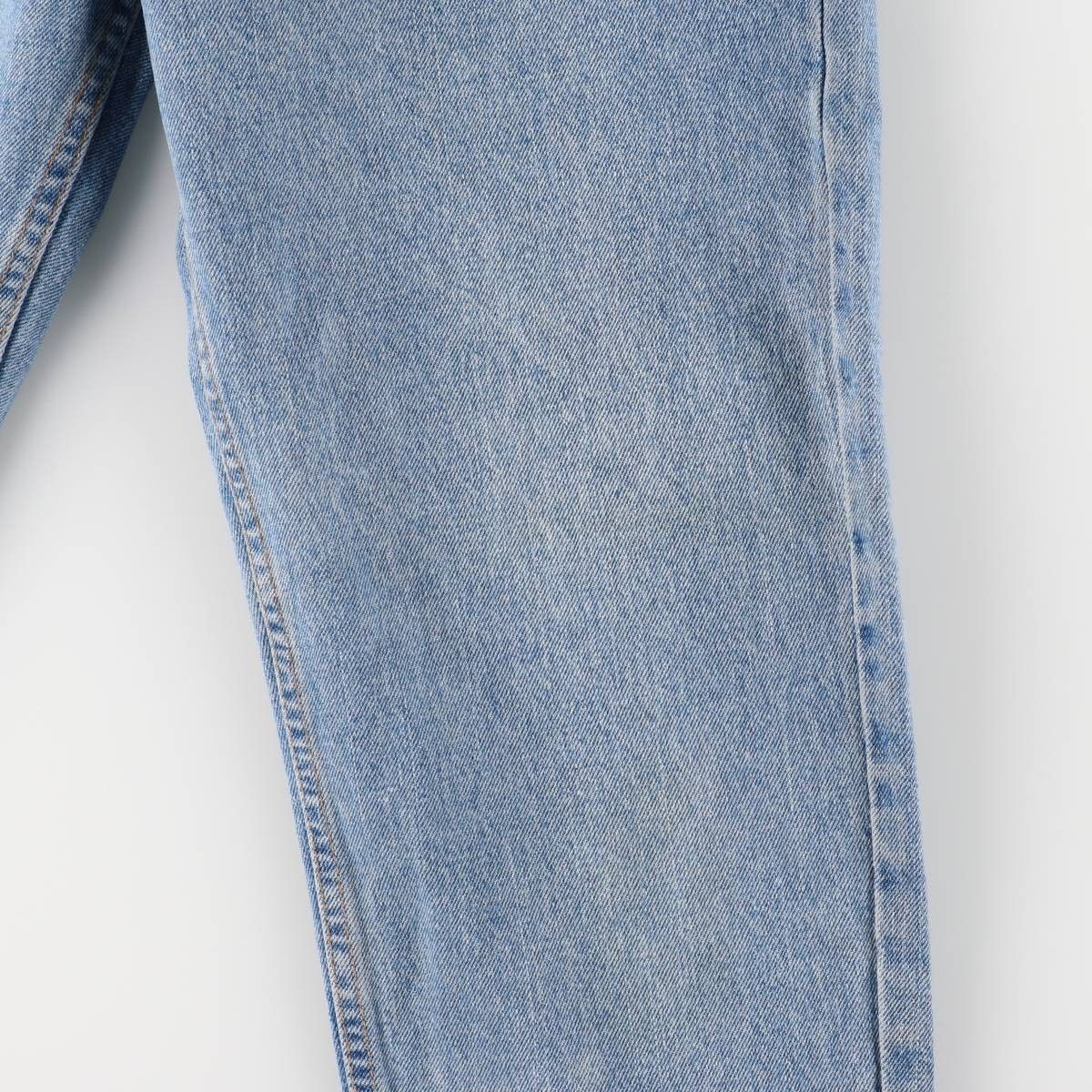 テーパードデニムパンツ