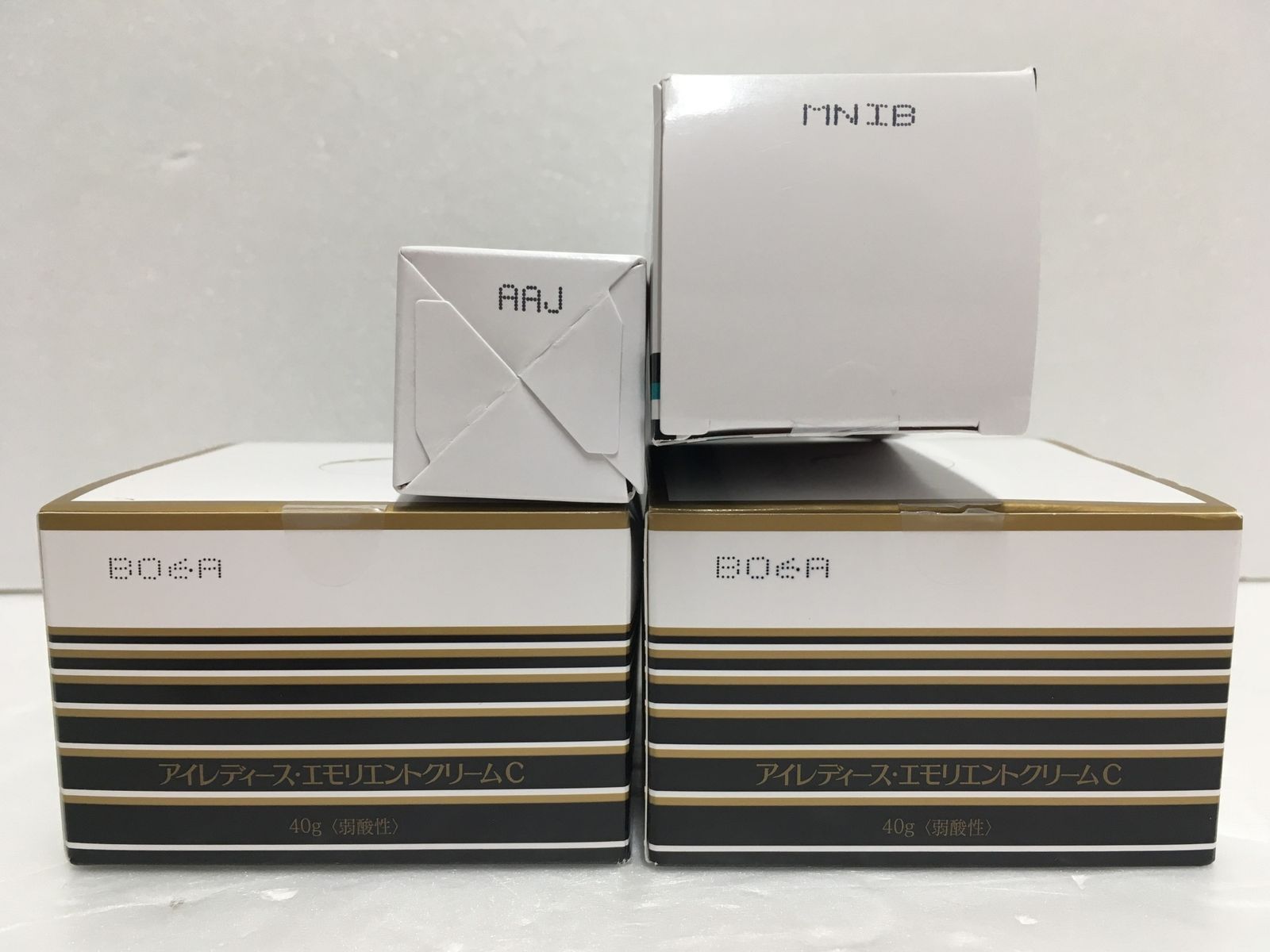 □アイレディース□エモリエントクリームCと洗顔フォームのセット アイ