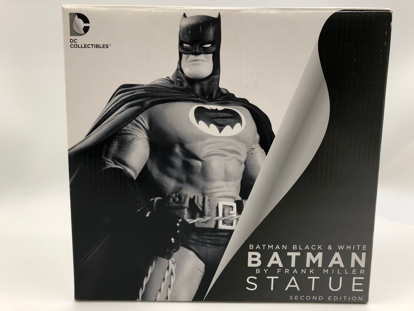 バットマン バストスタチュー フランクミラー ♪) DCコレクタブルズ バットマン フランク・ミラー ver.2.0