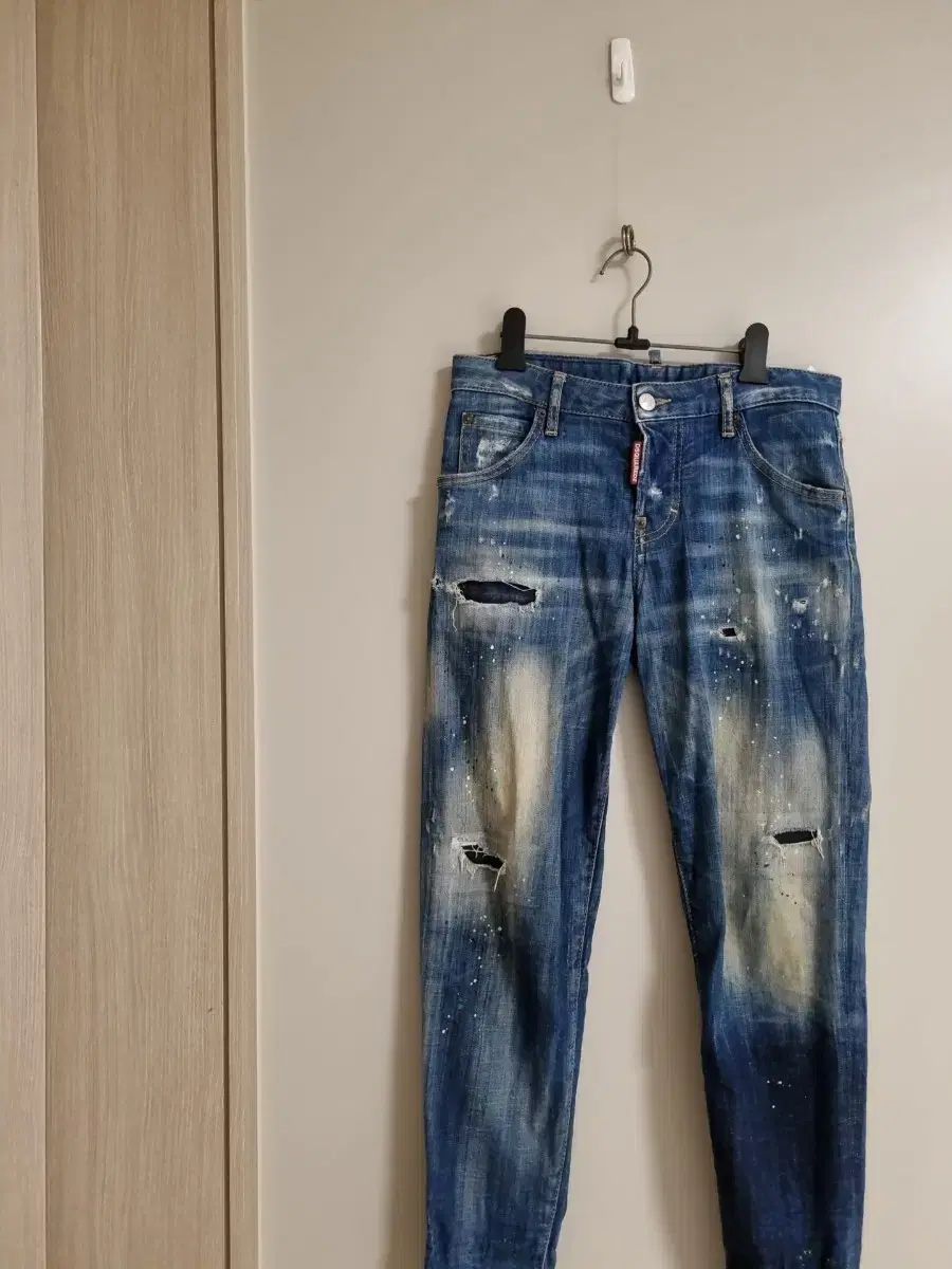 DSQUARED2 ダメージ加工 デニム 48 ② DSQUARED2 ダメージ加工