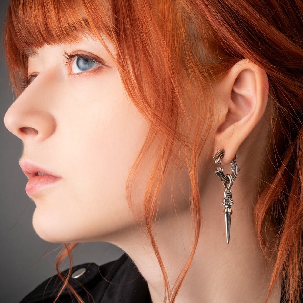 銀牙ドロップピアス