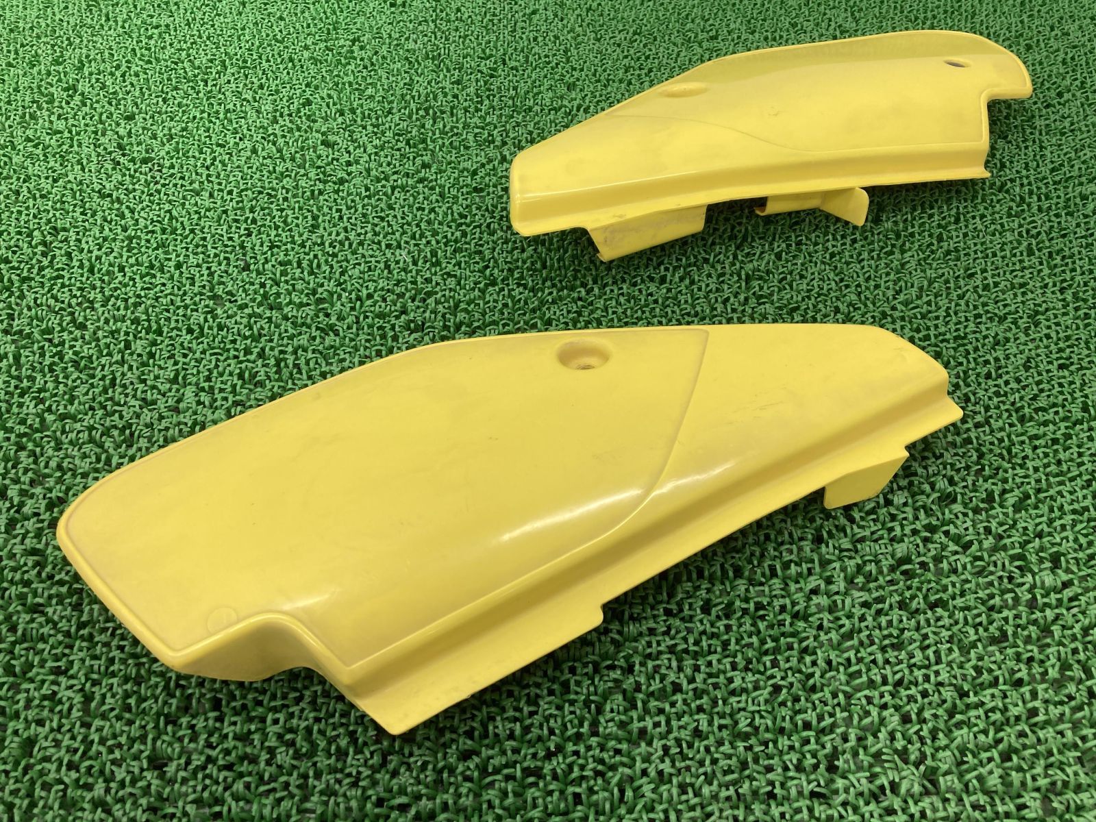 CRM50 CRM80 サイドカバー 左右 黄 GS2/GW6 ホンダ 純正 中古 バイク