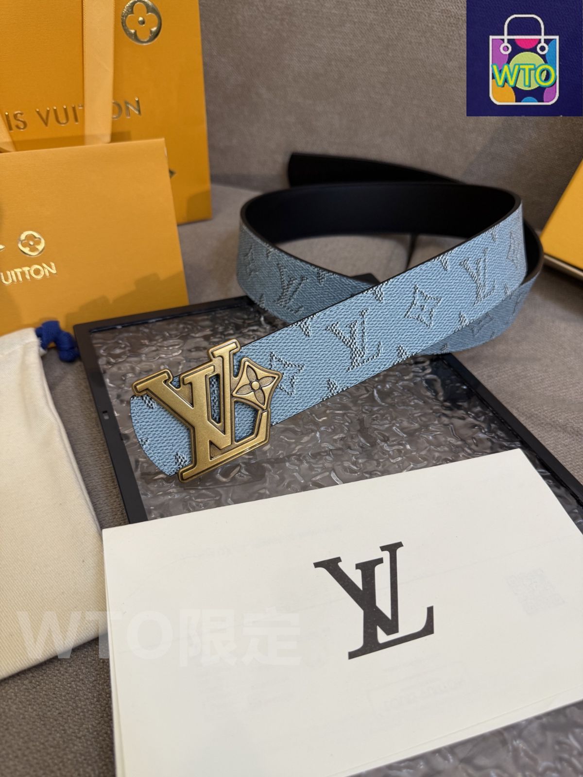 ルイヴィトン ベルト リバーシブル Louis Vuitton LVロゴ モノグラムレザーリバーシブルベルト青