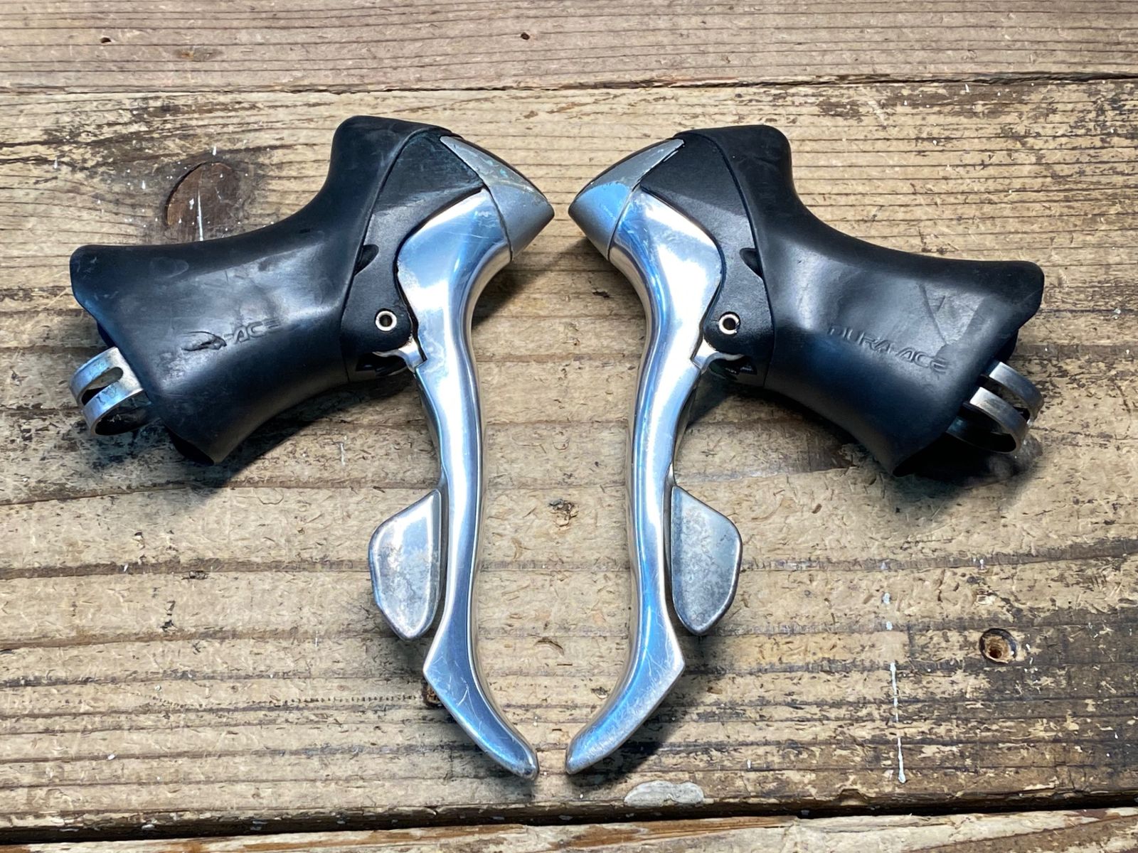 JJ521 シマノ SHIMANO デュラエース DURA-ACE ST-7700-C STIレバー 2x9s 錆 ブラケットフード劣化 動作 済