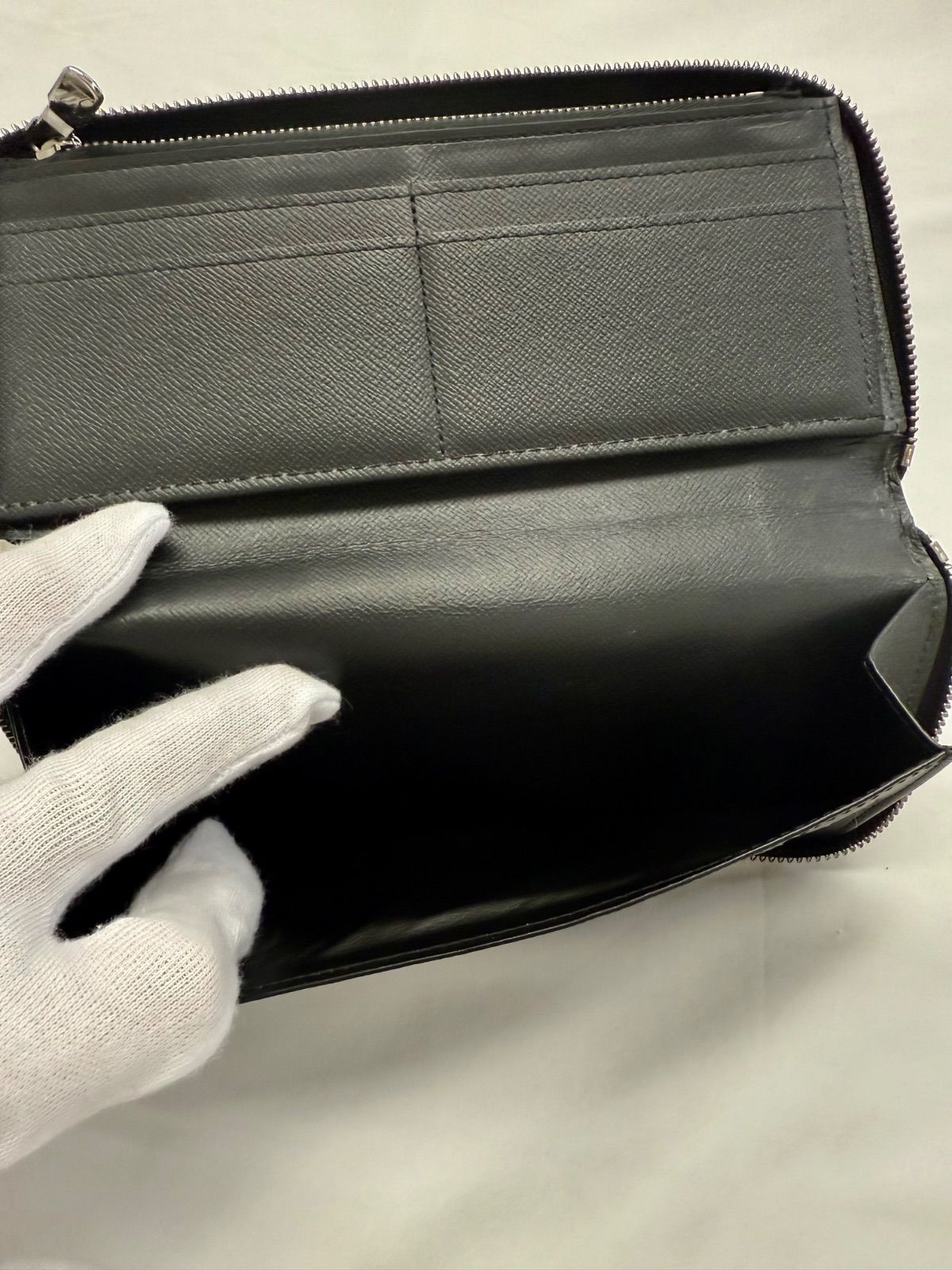 ジッパー式長財布?