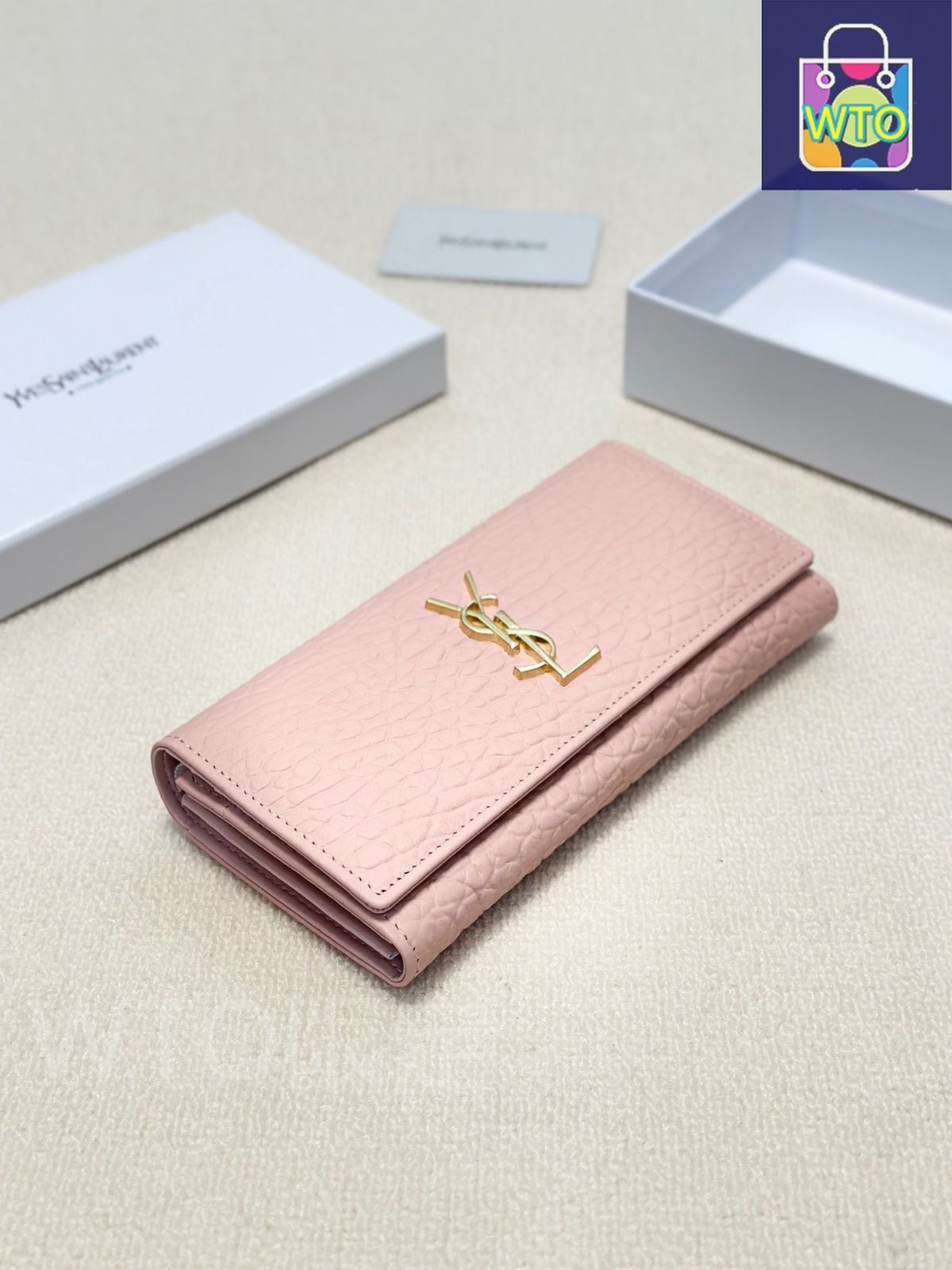 イヴ・サンローラン　長財布　YSLロゴ　エンボス加工 サンローラン 財布 レディース 長財布 イヴサンローラン 新作