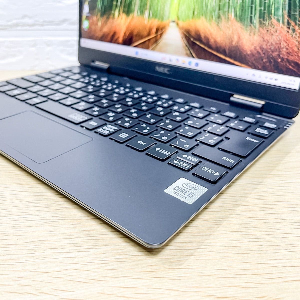 軽量938g】NEC VersaPro i5/8GB/512GB Win11 - メルカリ