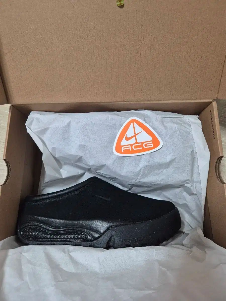 【雷市場（ポンジャン）商品韓国直送】 NIKE(ナイキ) ACG ルーファス 黒 260