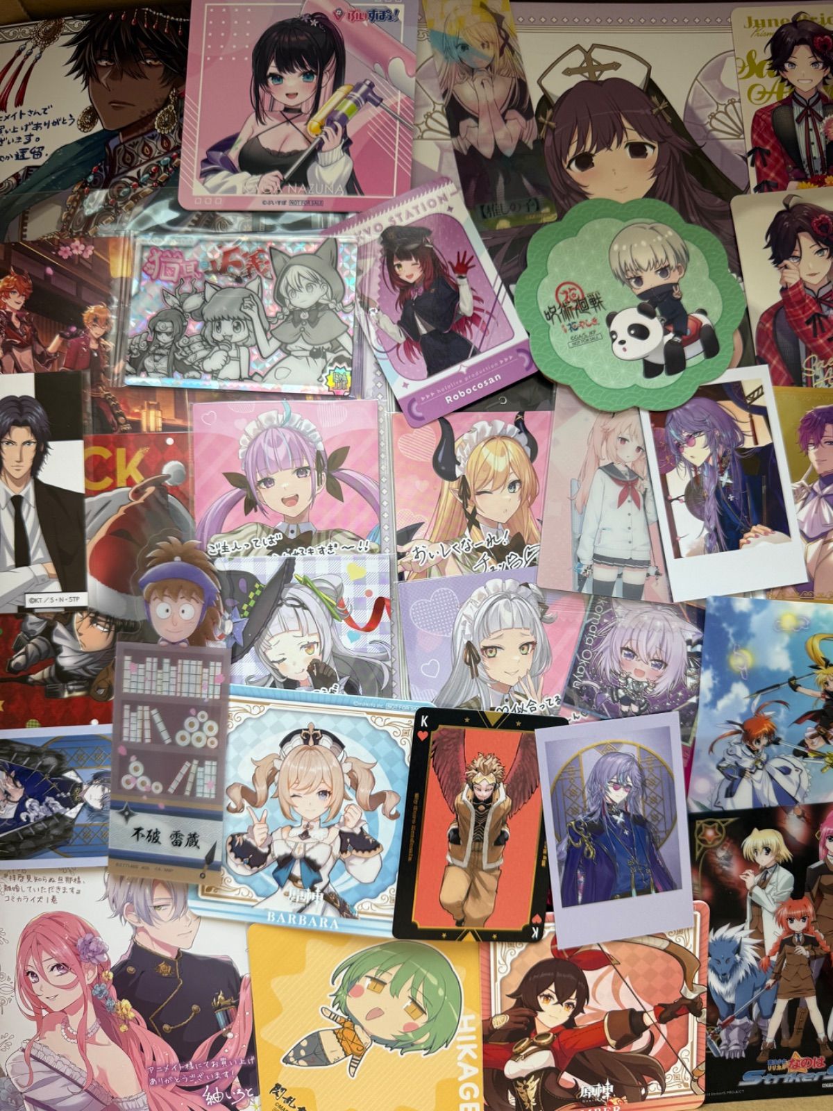 紙類、カード類一切無し　アニメグッズ等　超大量　1100個以上セット 紙類 カード類一切無し アニメグッズ等 12kg超 超大量 1100個