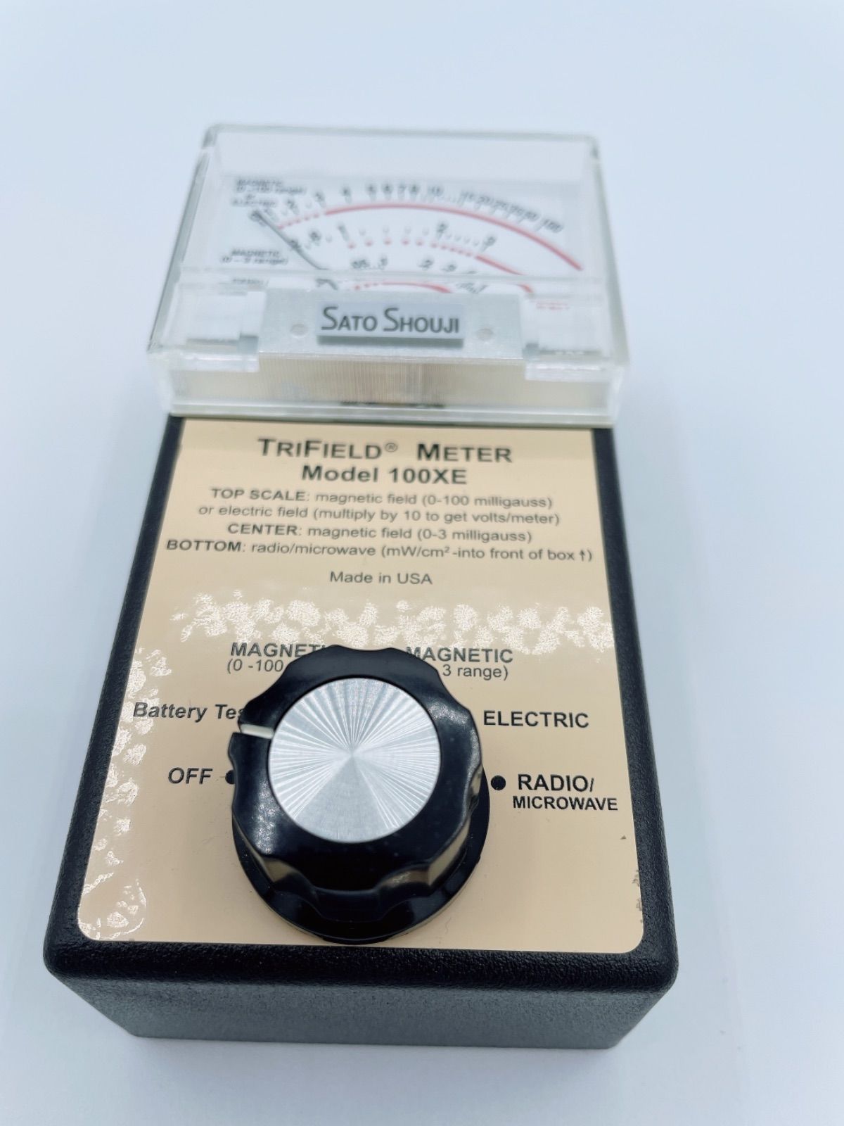 電磁波測定器 トリフィールドメーター 100XE TRIFIELD METER - メルカリ