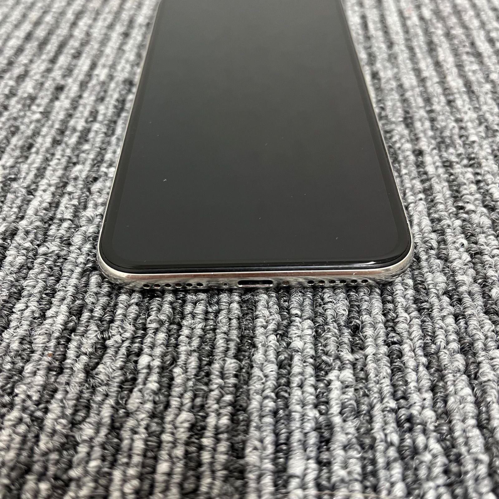 iPhoneX 256GB SIMロックなし au シルバー ホワイト - メルカリ