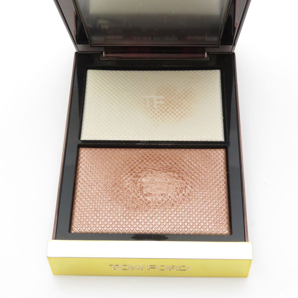 TOM FORD イルミネイティングパウダー 02 （TOM FORD （トム
