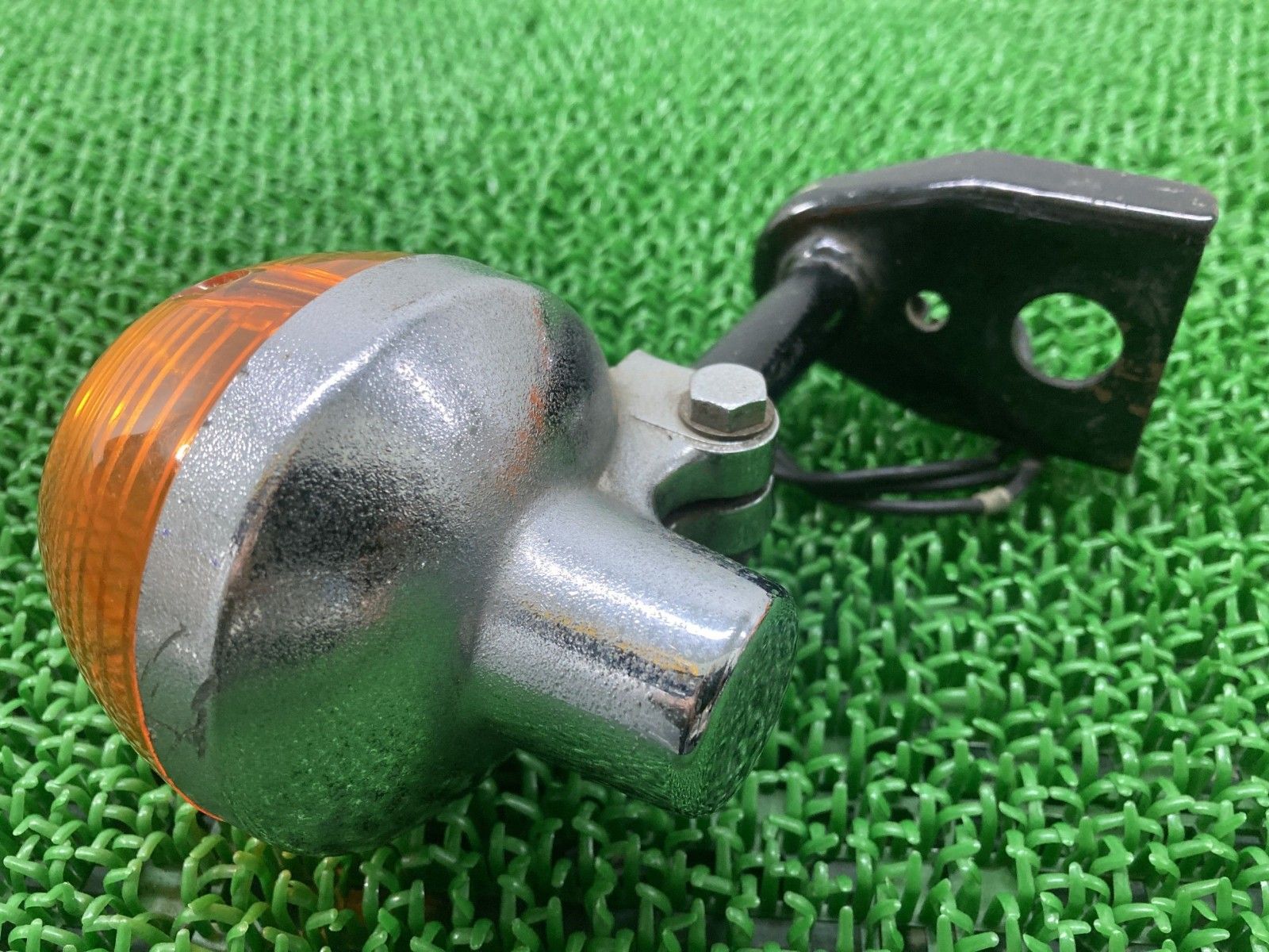 CB400FOUR リアウインカー 右 045-6575 ホンダ 純正 旧フォア ステー ブラケット ペイント素材に 割れ欠け無し Hg