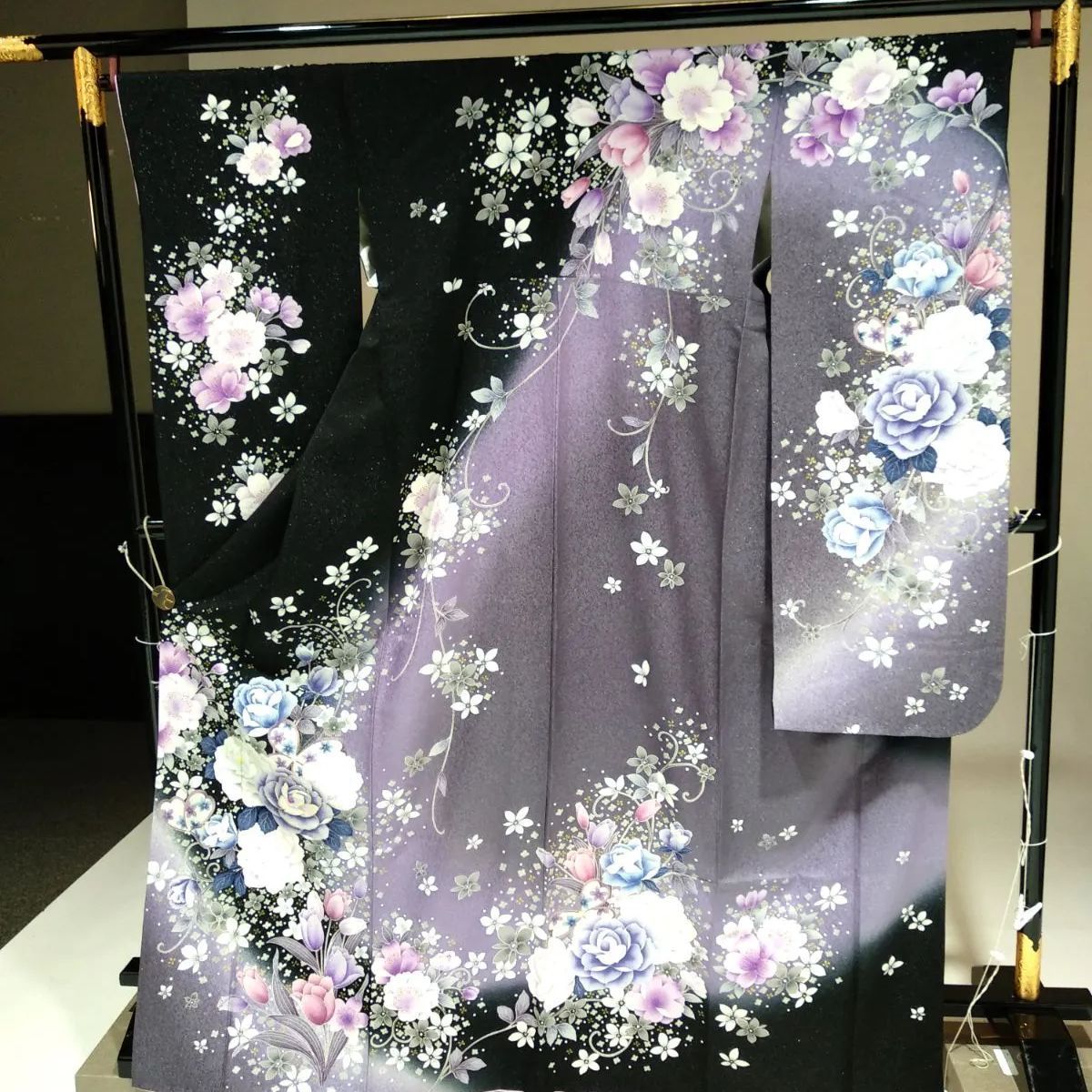 振袖【中古】 仕立上がりリサイクル品 黒色 花柄 正絹 R194 - メルカリ