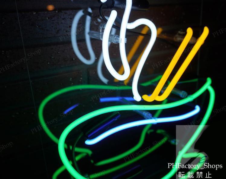 ネオンサイン ラーメンネオンサイン 湯気付き どんぶりモチーフ ガラス看板 店舗用照明 飲食店装飾 壁掛け led看板 居酒屋 オーダーメイド 28x22cm A258 NEXPOTALLINN_EU