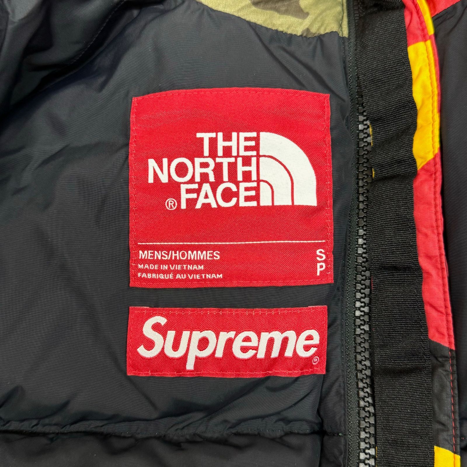 Supreme × The North Face 23AW Split Nuptse Jacket スプリット