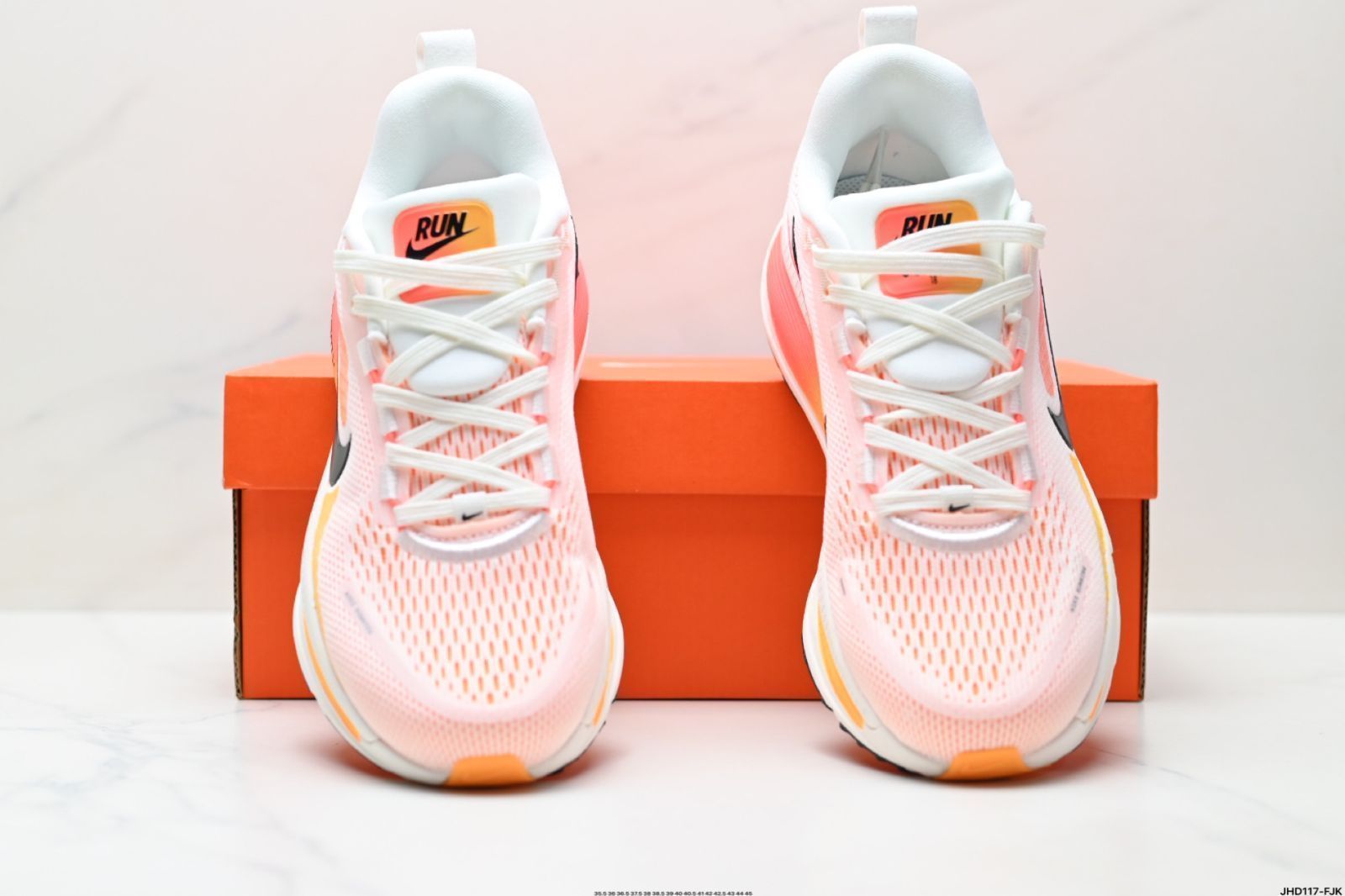 快適クッション＆滑り止め ロートップランニングシューズ