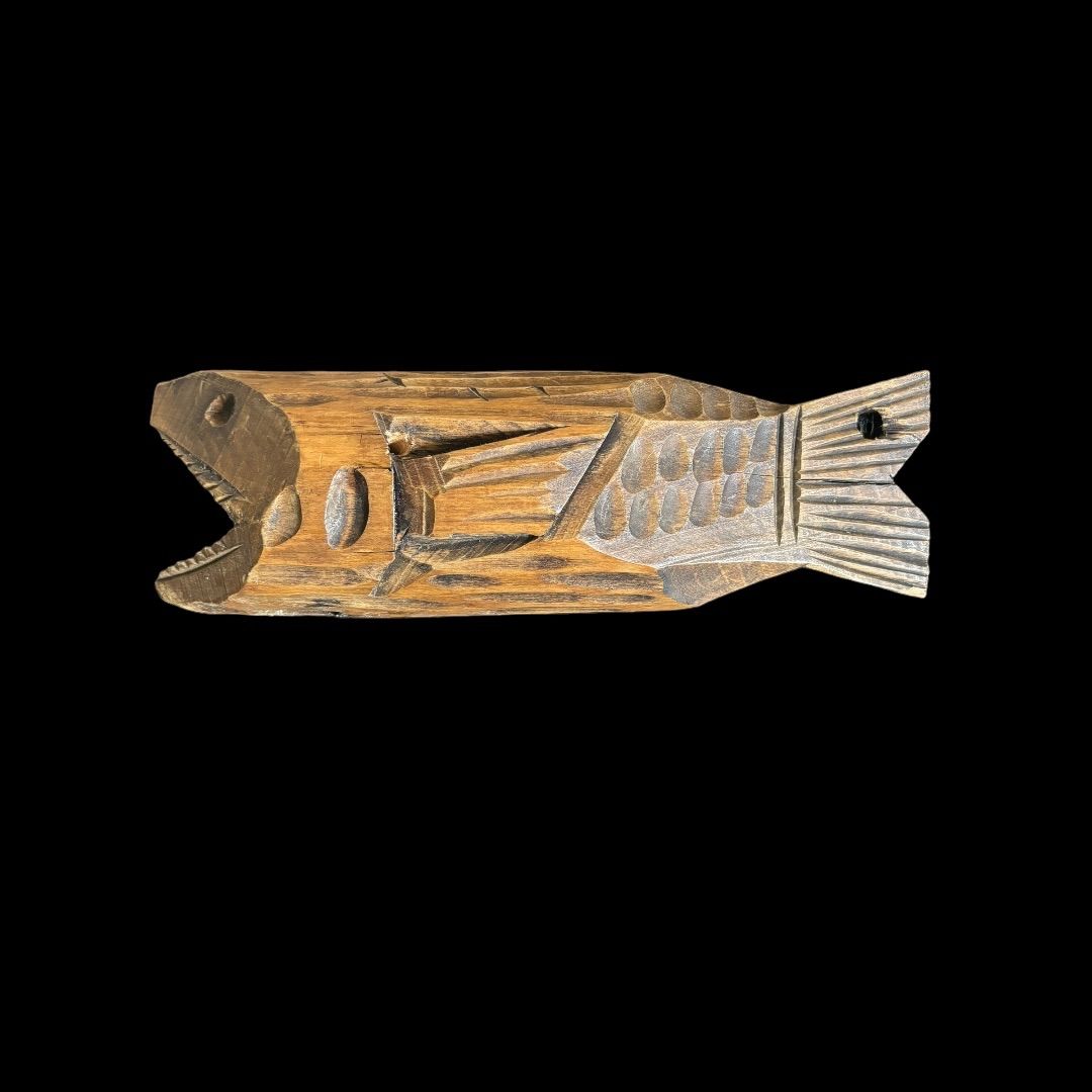 民芸品　木彫　魚　囲炉裏　自在鉤 Amazon.co.jp: 木彫囲炉裏自在鉤魚横木魚木古民家昭和レトロ