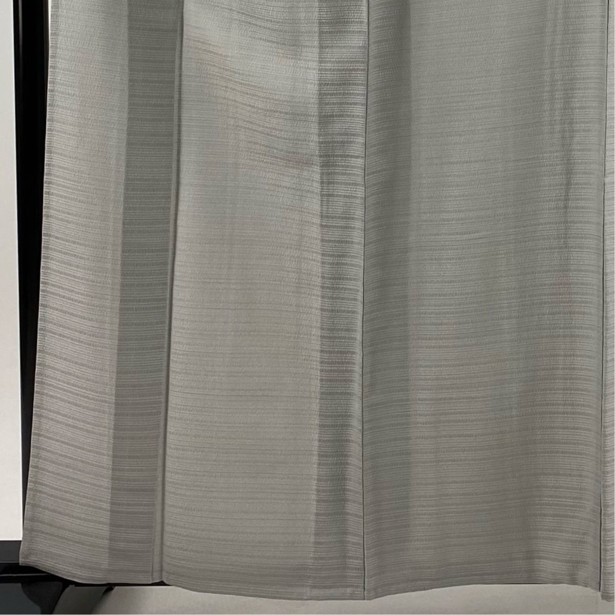 色無地 身丈162.5cm 裄丈65cm M 単衣 宮野勇造 落款 地紋 灰色 正絹 秀品 一つ紋