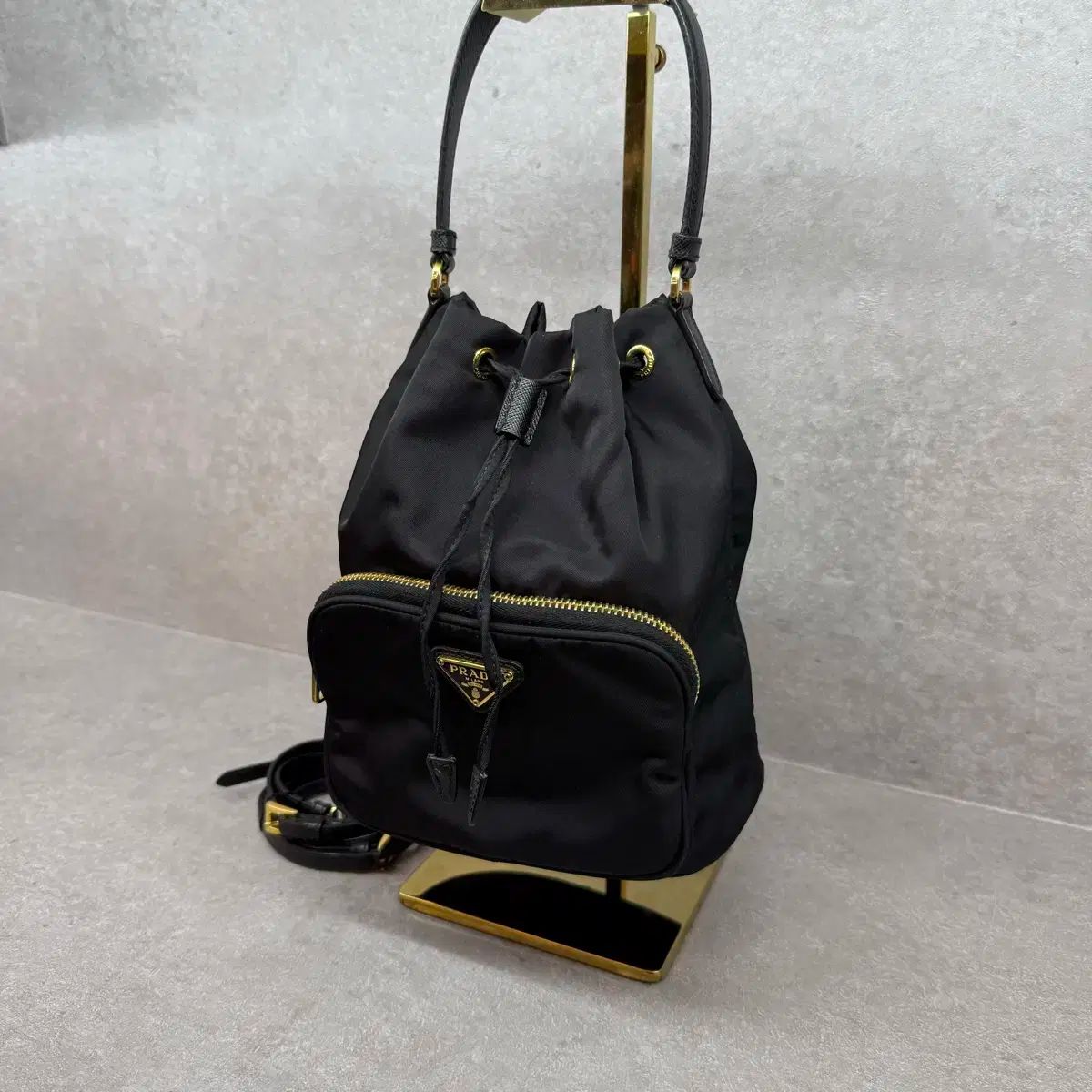 PRADA プラダ Re-Nylon 巾着バッグ