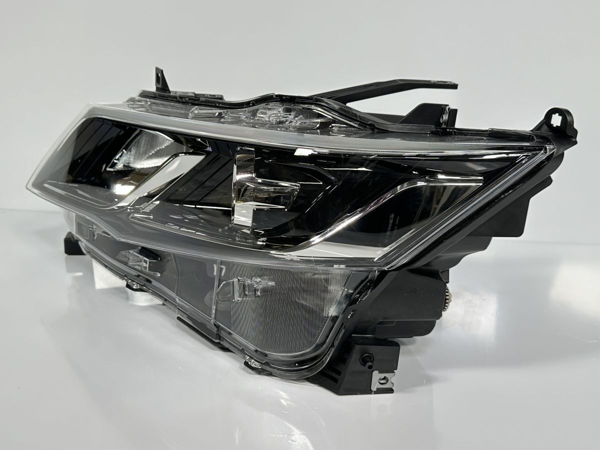 美品 程度良好 セレナ C27 LED ヘッドライト ヘッドランプ KOITO 100