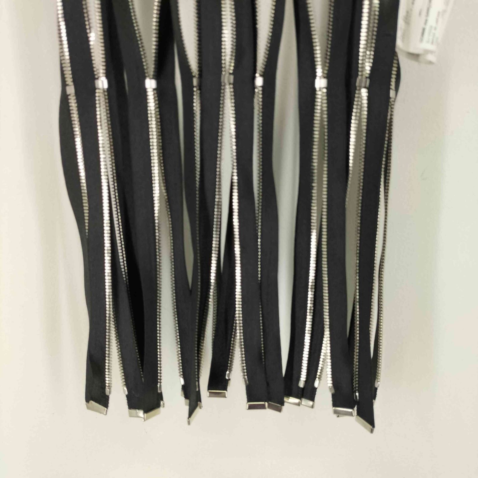 ノワールケイニノミヤ noir kei ninomiya 22AW クロスストラップ