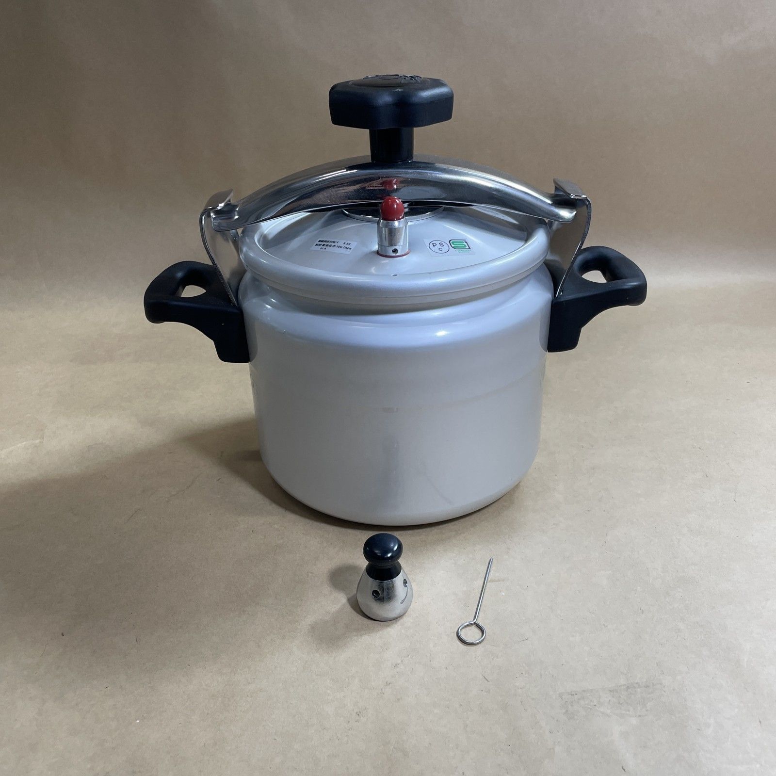 ☆ RIKEN 理研 家庭用圧力鍋 両手圧力鍋 3.5L コンパクトサイズ ☆ RIKEN 理研 家庭用圧力鍋 両手圧力鍋 3.5L コンパクトサイズ