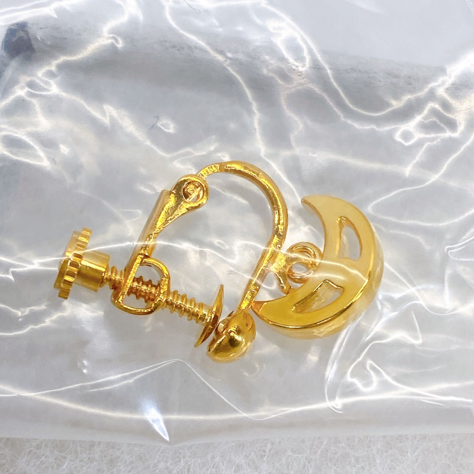 守護星マークピアス