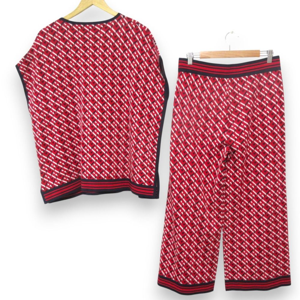CAROLINA HERRERA キャロライナヘレラ 3Dロゴ ジャガード ニット パンツ セットアップ サイズM S レッド×ネイビー レディース 古着