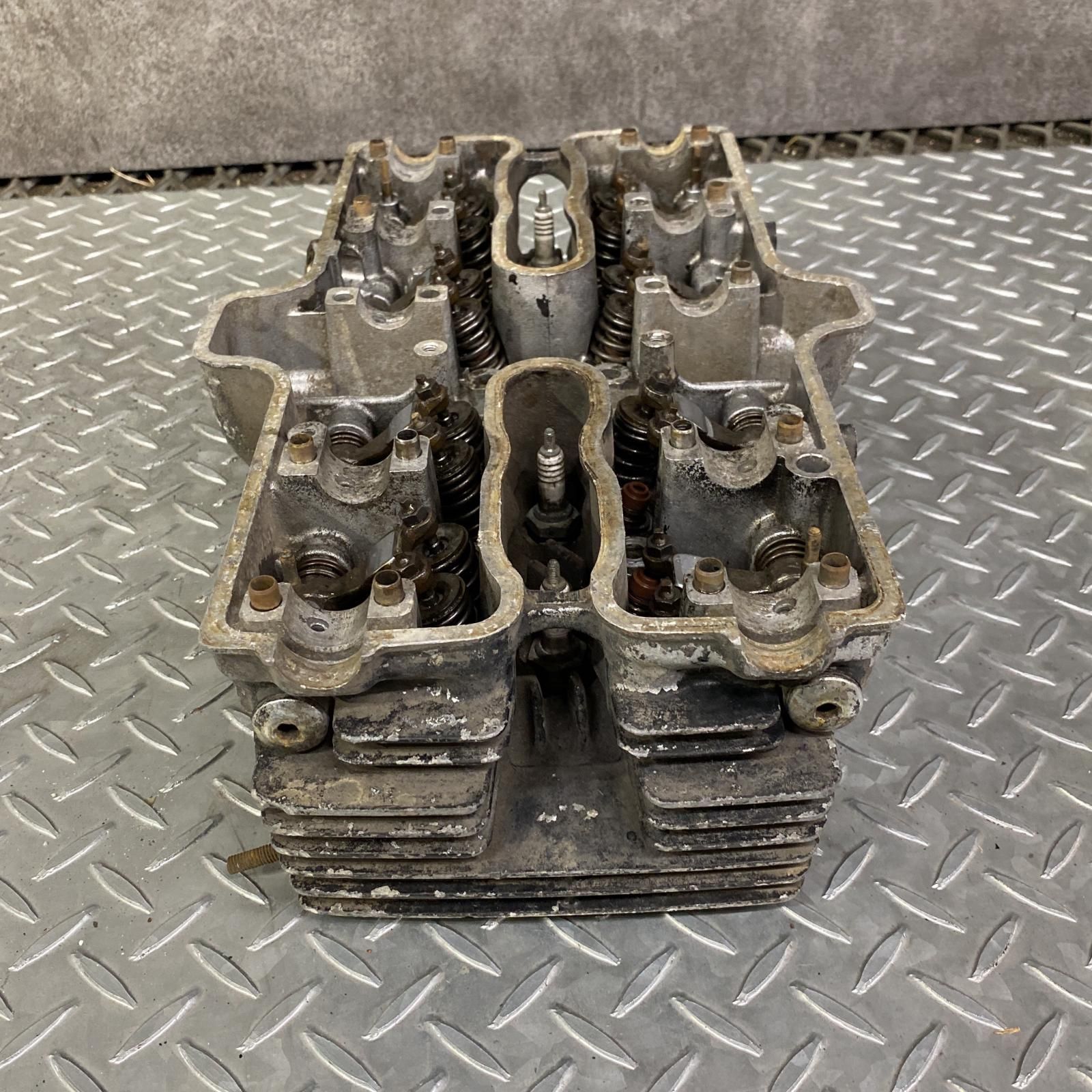 cbx400fシリンダーヘット HONDA CBX400F シリンダーヘッド ホンダ CBX400F エンジン シリンダー