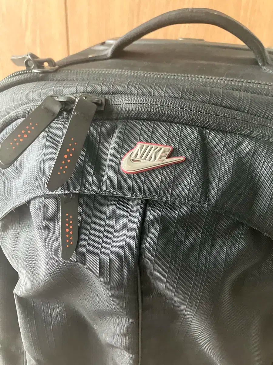 ナイキ 旅行用 キャリアー 傷なし 良し